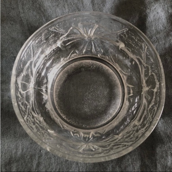 Rain Flower Anchor Hocking Bowls set of 2 - Picture 4 of 5